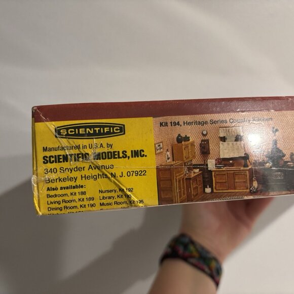 Realife Miniatures Heritage Series Victorian Dining Room Wood Furniture Kit #201 - Picture 13 of 16